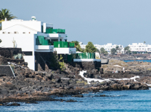 Vistas de la residencia de La Mareta, en Costa Teguise (Lanzarote)