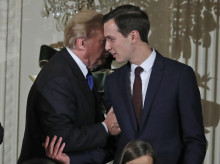 El expresidente Donald Trump y Jared Kushner esposo de su hija Ivanka Trump (2017)