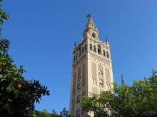 Giralda tras la restauración de la cara oeste