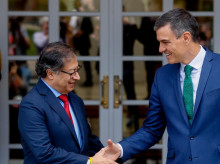 El presidente de Gobierno Pedro Sánchez recibe en el palacio de La Moncloa al Gustavo Petro