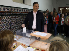 Pedro Sánchez votando este 28-M