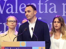 Los candidatos de Podemos a la alcaldía de Madrid, Roberto Sotomayor y a la comunidad madrileña, Alejandra Jacinto