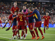 La celebración de los jugadores españoles tras ganar en penaltis a Croacia: España, campeona otra vez