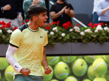 Carlos Alcaraz barrió a Shevchenko en su debut en el Mutua Madrid Open