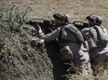 Ejercicios de entrenamiento de militares ucranianos en el Campo de Maniobras de la Sierra del Retín