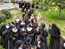 Un grupo de monjas clarisas