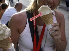 Los españoles gastamos un 11 % más en helados por el alza de los precios