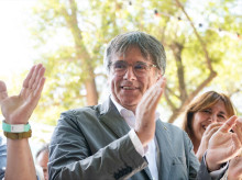 (Foto de ARCHIVO)
El expresidente de la Generalitat de Catalunya, Carles Puigdemont, durante el acto de celebración del cuarto aniversario de la fundación de Junts, en el Théâtre de Verdure, a 27 de julio de 2024, en Amélie-les-Bains-Palalda (Francia). Junts per Catalunya celebra su cuarto aniversario con este acto, en el que la formación arropa al expresidente catalán Carles Puigdemont, a quien no se le ha aplicado todavía la ley de amnistía. La celebración coincide con el tramo final de las negociaciones entre el PSC y ERC para facilitar la investidura de Salvador Illa como presidente de la Generalitat de Catalunya.
Glòria Sánchez / Europa Press
27 JULIO 2024;JUNTS;AMNISTÍA;INVESTIDURA;PRESIDENTE;GENERALITAT
27/7/2024