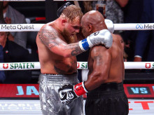 Mike Tyson y Jake Paul firmaron un combate que avergonzó al mundo del boxeo