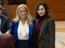 La consejera de Economía de Madrid, Rocío Albert, y la presidenta madrileña, Isabel Díaz Ayuso