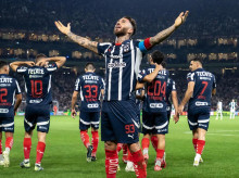 Sergio Ramos celebra su primer gol con la camiseta de Rayados de Monterrey
