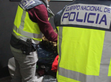 Imagen de recurso de dos agentes de la Policía Nacional