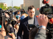 David Sánchez, hermano de Pedro Sánchez, saliendo de los Juzgados de Badajoz