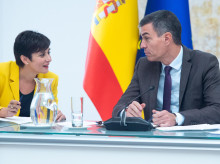La ministra de Vivienda y Agenda Urbana de España, Isabel Rodríguez, y el presidente del Gobierno, Pedro Sánchez