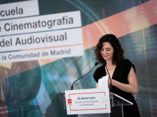 Díaz Ayuso durante su visita a la Escuela de Cinematografía y del Audiovisual de la Comunidad de Madrid (ECAM).