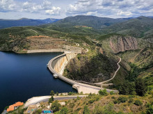 Vista del embalse y presa del Atazar