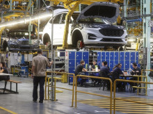 La planta de Ford de Almusafes espera la llegada de un nuevo modelo para fabricar más coches