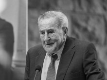 El expresidente del Gobierno de Canarias, Manuel Hermoso, durante el acto de entrega de sus archivos