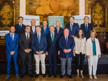 Foto de familia del acto 'Empresa familiar: casos prácticos de resiliencia ante una crisis y ejemplos de éxito en el relevo generacional'