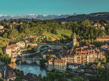 Bern,  Abendstimmung mit Panorama