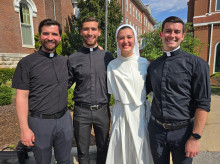Ya son tres en la familia Morrison que son sacerdotes y una que es religiosa