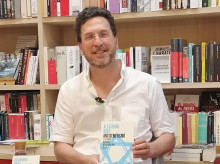 lejandro Baer durante la presentación del libro "Antisemitismo. El eterno retorno de la cuestión judía" en una librería de Madrid.