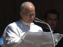 El Papa León XIV durante el rezo del Ángelus en Castelgandolfo
