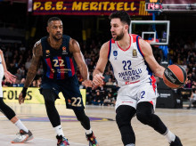 Vasilije Micic, en un partido con Anadolu Efes