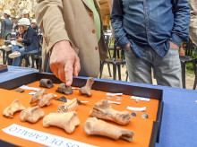 El consejero de Cultura, Turismo y Deporte, Gonzalo Santonja, y los codirectores del Proyecto Atapuerca