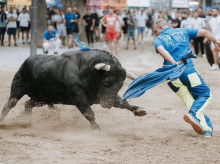 Imagen de los 'Bous al carrer' de las fiestas de la Misericordia en Burriana, Castellón