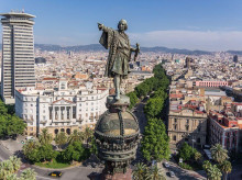 Vista aérea del monumento dedicado a Cristóbal Colón en Barcelona