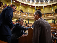 Pedro Sánchez junto a Patxi López, este miércoles en el Congreso