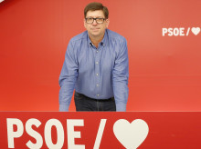 Francisco Salazar, en una imagen de archivo, en la sede del PSOE

REMITIDA / HANDOUT por PSOE
Fotografía remitida a medios de comunicación exclusivamente para ilustrar la noticia a la que hace referencia la imagen, y citando la procedencia de la imagen en la firma
08/4/2019