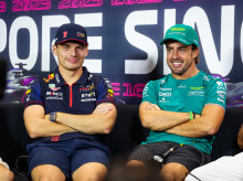 VERSTAPPEN Max (ned), Red Bull Racing RB19, ALONSO Fernando (spa), Aston Martin F1 Team AMR23, portrait during the 2023 Formula 1 Singapore Airlines Singapore Grand Prix, 15th round of the 2023 Formula One World Championship from September 15 to 17, 2023 on the Marina Bay Street Circuit, in Singapore - Photo Florent Gooden / DPPI