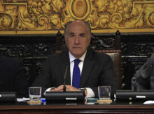 El alcalde de Algeciras (Cádiz), José Ignacio Landaluce, en el último pleno municipal de 2025