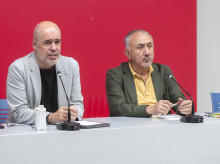 El secretario general de CCOO, Unai Sordo (i) y el secretario general de UGT, Pepe Álvarez (d)