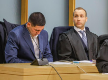 José Luis Novoa, acusado de matar a Sergio Delgado por ser de Valladolid, junto a su abogado