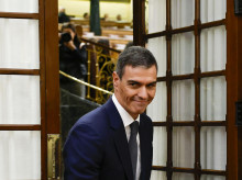 El presidente del Gobierno, Pedro Sánchez, saliendo del hemiciclo del Congreso el pasado miércoles