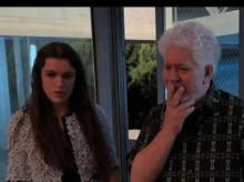 Amaia Romero, junto a Almodóvar