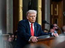 El presidente de Estados Unidos, Donald Trump, pronuncia su primer discurso sobre el Estado de la Unión