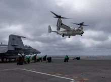 El nuevo convertiplano CMV-22B, concebido para dar apoyo logístico a los grupos de ataque de portaaviones