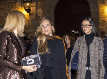 Las nietas de la reina Sofía, Irene Urdangarín (i) y Victoria Federica (d), asisten al Concierto Anual de Pascua a beneficio del Projecte Home Balears