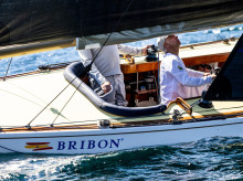 El Bribon navegando en Sangenjo