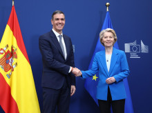 El presidente del Gobierno, Pedro Sánchez, mantiene un encuentro con la presidenta de la Comisión Europea, Ursula von der Leyen
