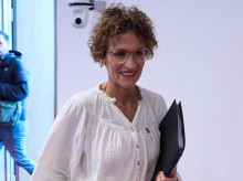 La presidenta del Gobierno de Navarra, María Chivite, a su llegada a la comisión de investigación sobre la adjudicación de obras a Servinabar