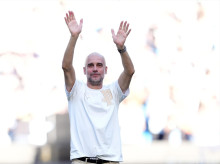 (Foto de ARCHIVO)
24 May 2026, United Kingdom, Manchester: Manchester City manager Pep Guardiola waves to the fans after the English Premier League soccer match between Manchester City and Aston Villa at the Etihad Stadium. Photo: Martin Rickett/PA Wire/dpa

24/5/2026 ONLY FOR USE IN SPAIN