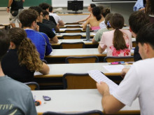 Imagen de archivo de un examen de las PAU en Valencia.