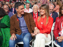 El presidente del Gobierno, Pedro Sánchez, y su esposa Begoña Gómez