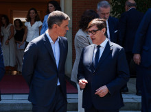 El presidente del Gobierno, Pedro Sánchez, junto al presidente catalán, Salvador Illa, hace una semana