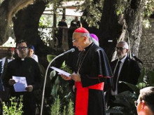 Pope Leo XIV attenda a lunch with the poor in Castel Gandolfo